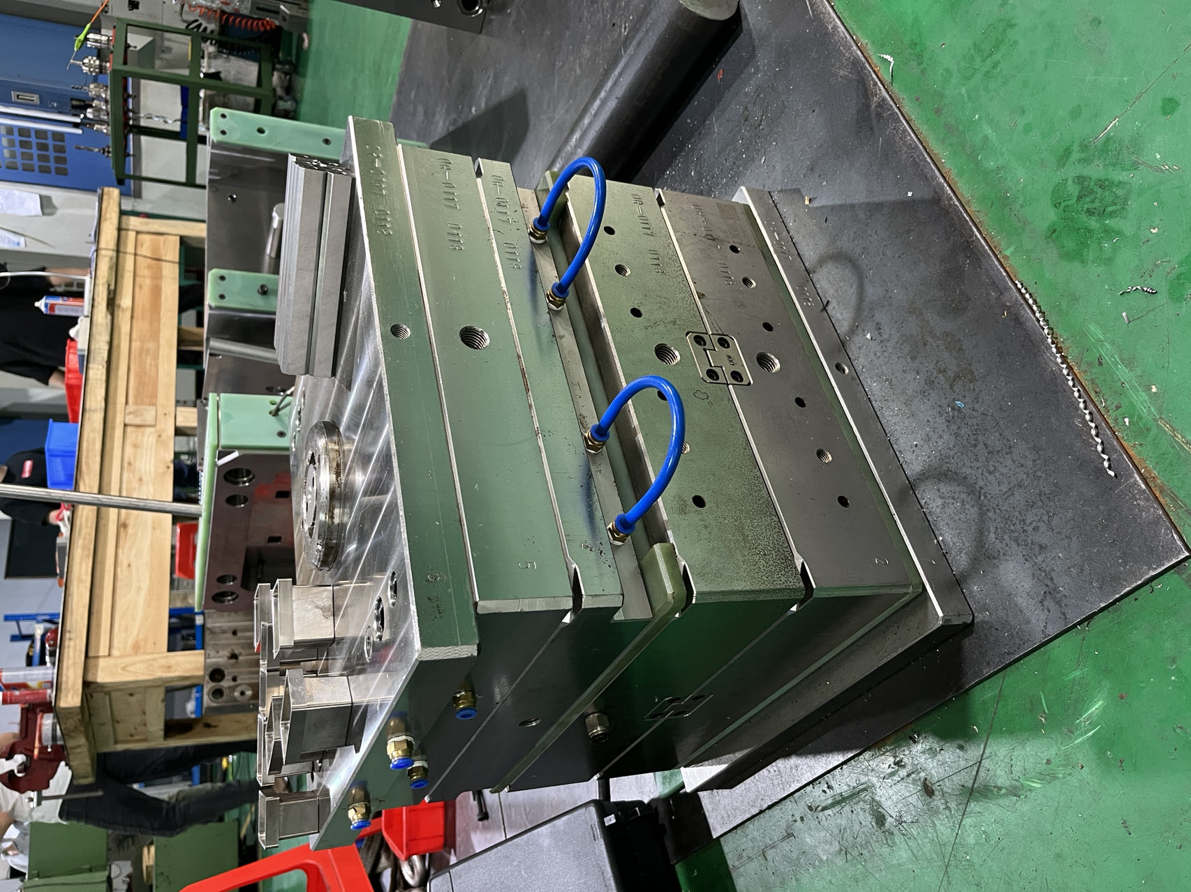 液態(tài)硅膠模具與液態(tài)翻模的區(qū)別